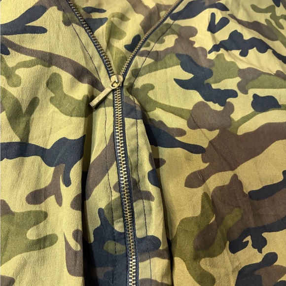 Camouflage Zip-Up Blouse plus Size 2X - Picture 3 of 10